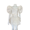Vestido con Arandelas y Lazo