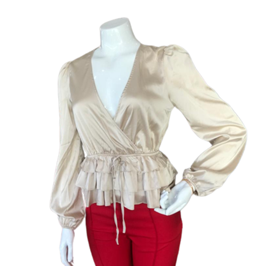 Blusas modernas 2025 con arandelas